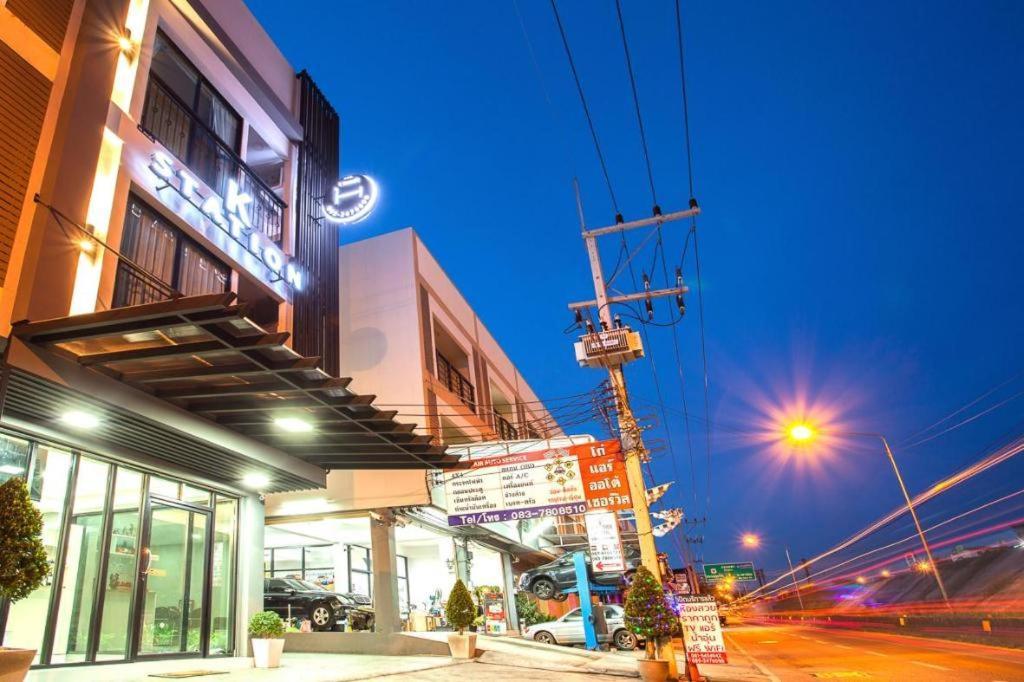 K Station Pattaya Hotell Exteriör bild